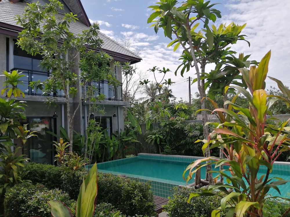 JR Place at Klong Muang Beach Krabi 40/50