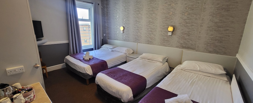 Blenheim Mount Hotel 17/50