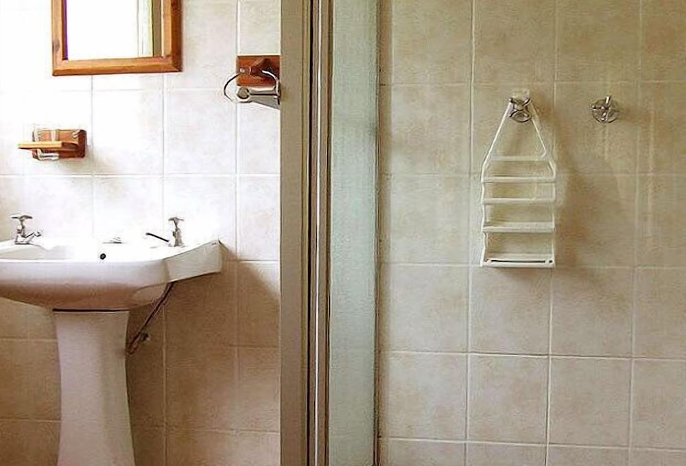 Standard, Single, Airport Lodge Guest House 4/4