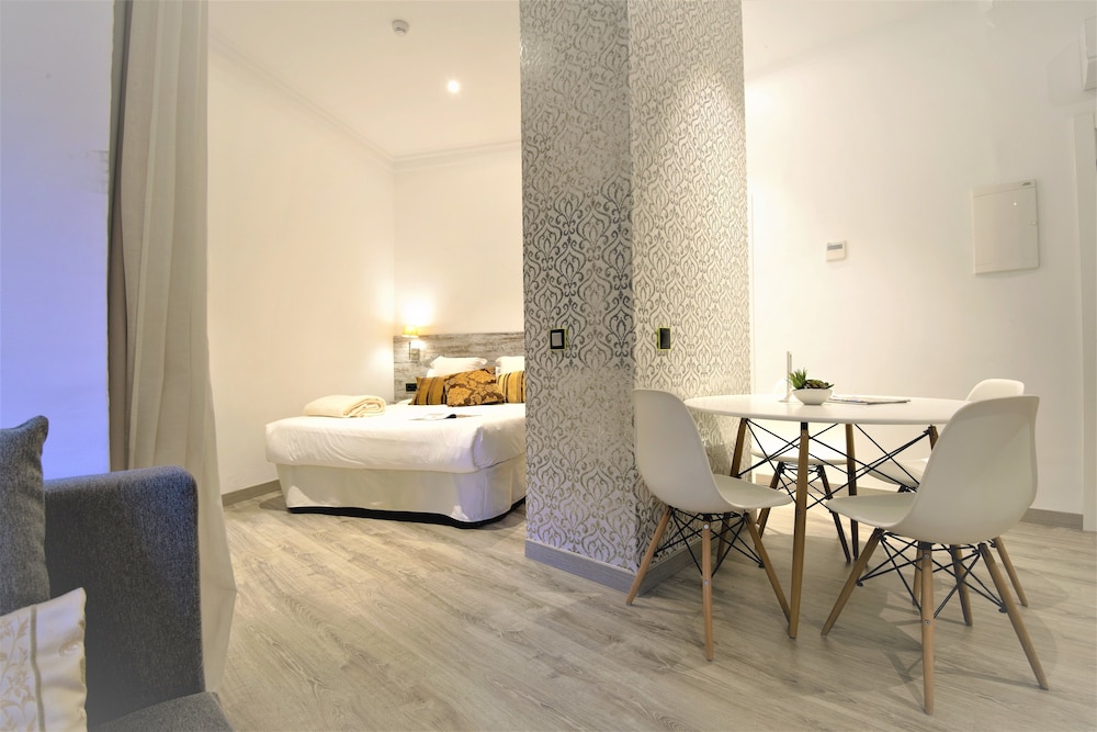 Dreamkeys Apartments and Suites 22/76