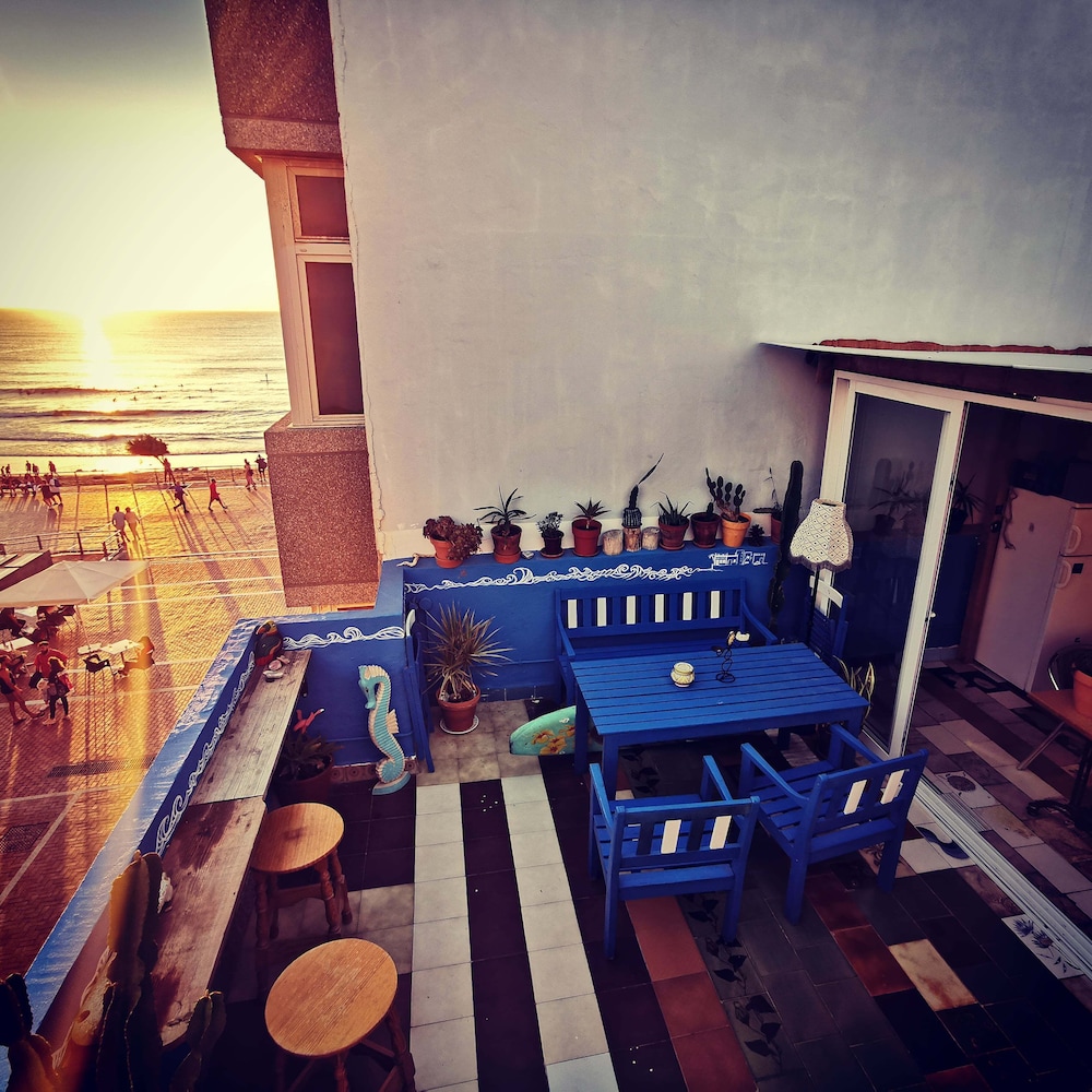 Avocado Surf Hostel 25/50
