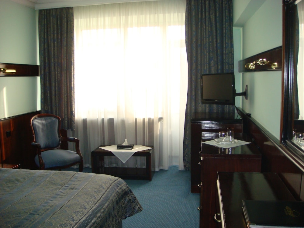 Otrar Hotel 33/54