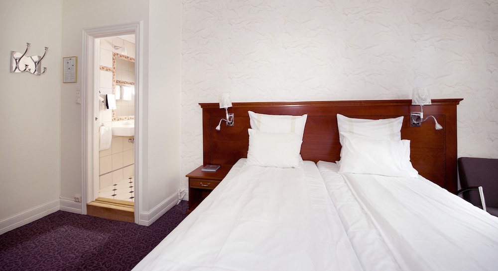 Home Hotel Savoy 20/81
