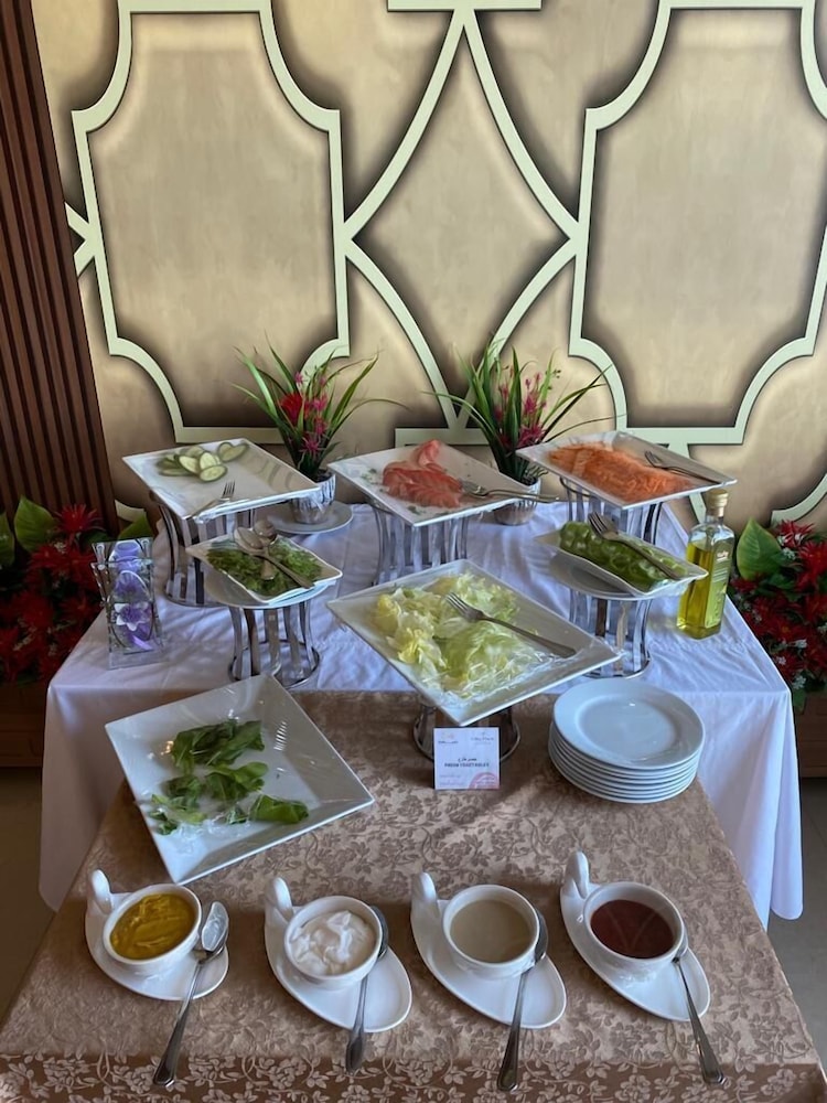 العنوان رزيدنس(Aleunwan Serviced Apartments) 39/53