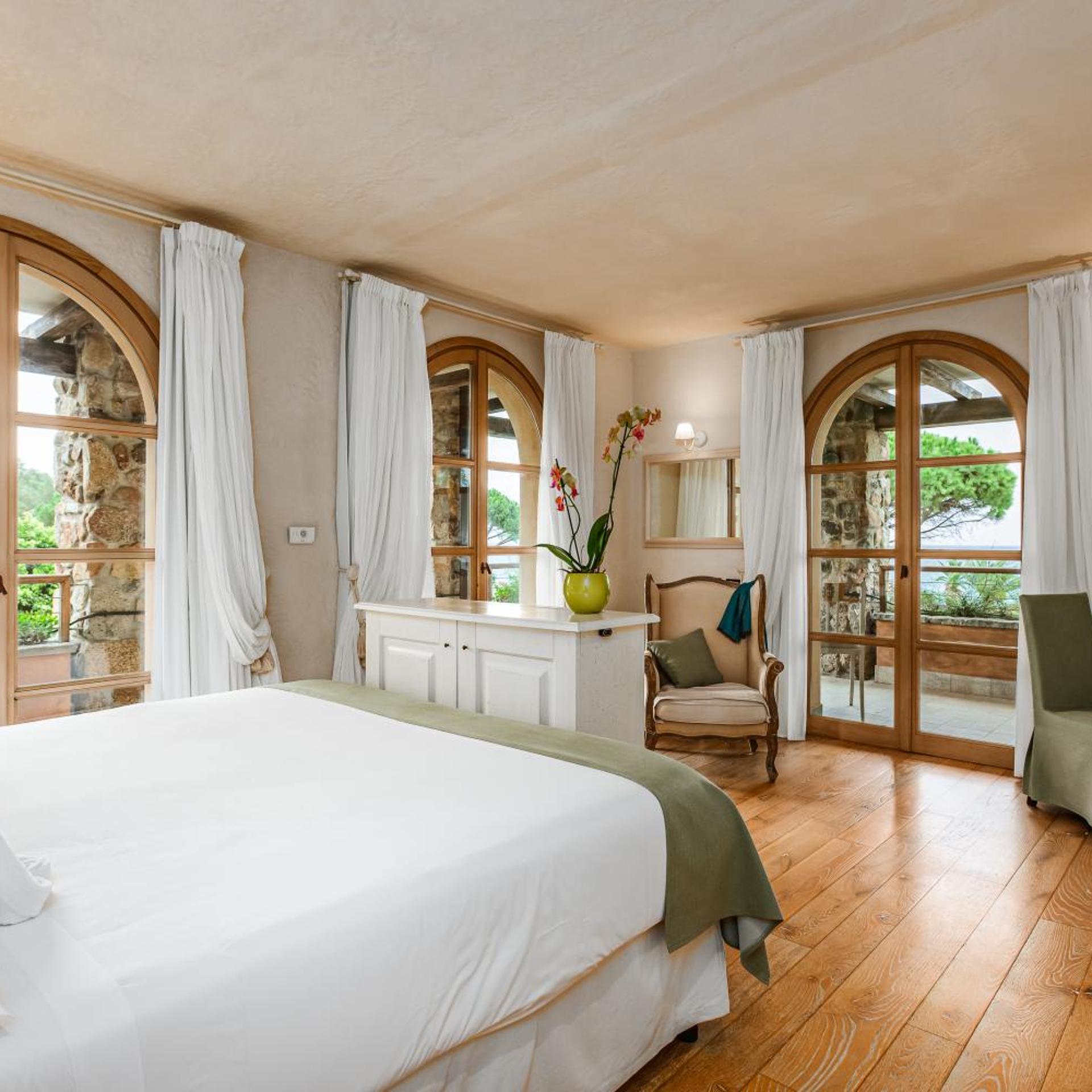 Deluxe, Double Bed, Sea Side