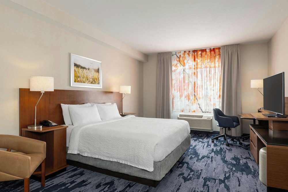Fairfield Inn Suites By Marriott St Paul Northeast 8/30