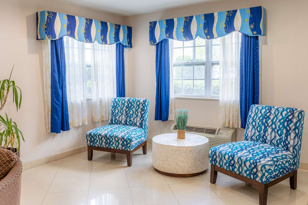 Microtel Inn Suites Kingsland 39/55