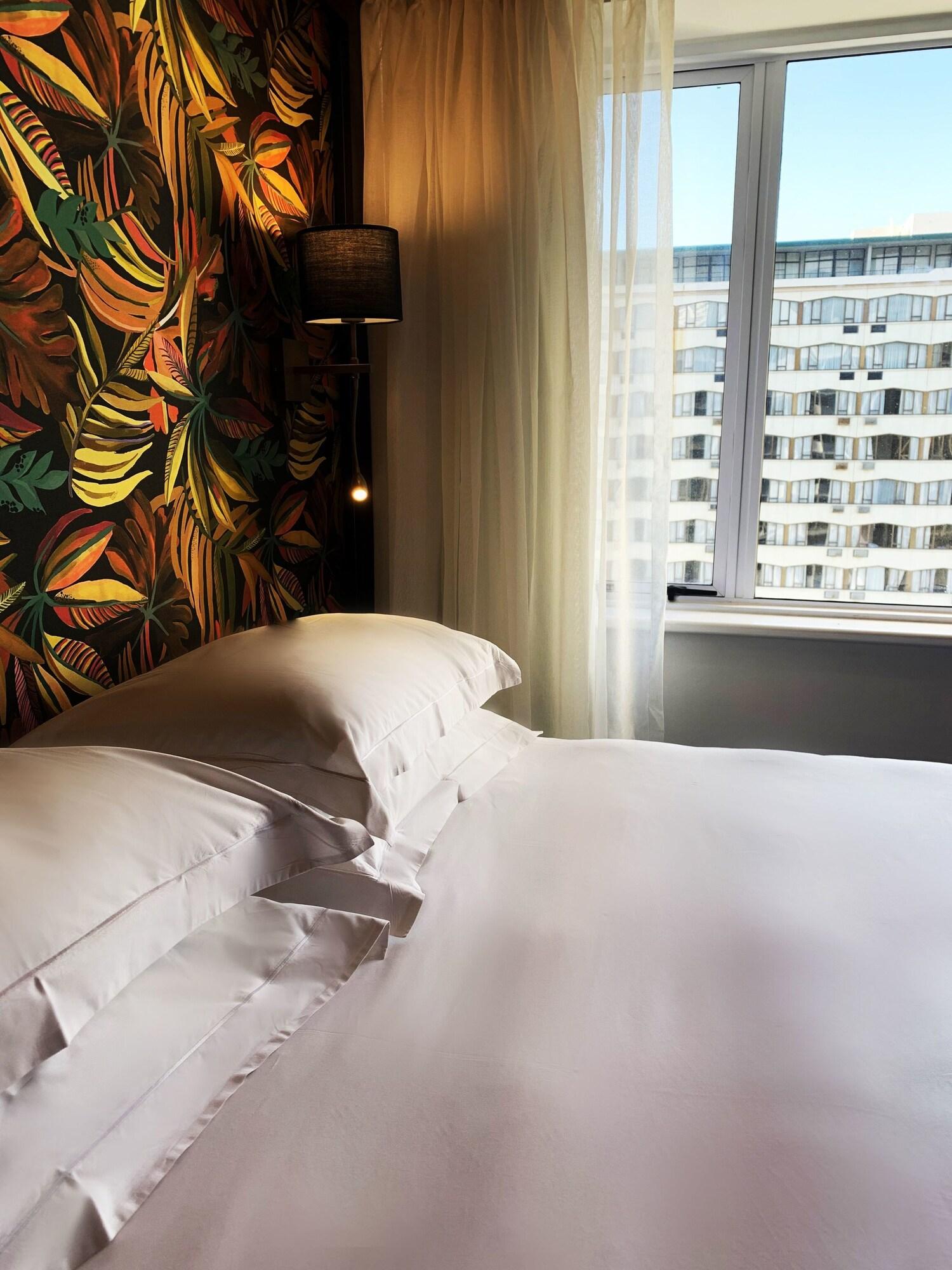 Room, Queen Bed