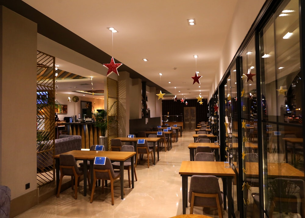 Sealife Lounge - Adults Only 34/50