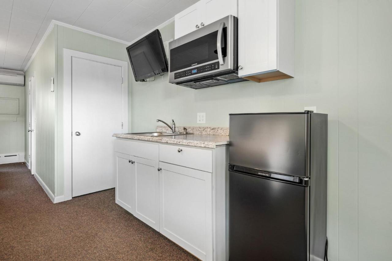 Echo Motel & Oceanfront Properties 12/23
