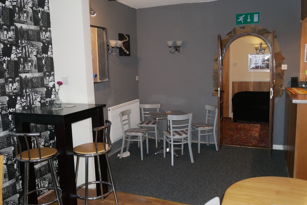 The Monsell Hotel 28/34
