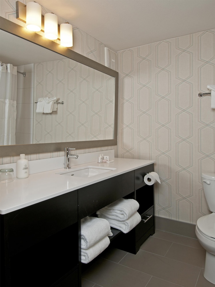 Coast Kamloops Hotel And Conference Centre 48/50