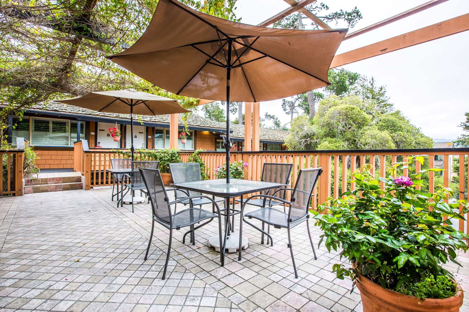 Clarion Collection Carmel Oaks Inn 25/28