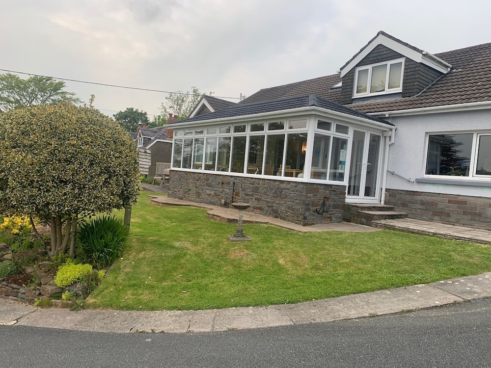 Pinewood B&amp;B 3/50