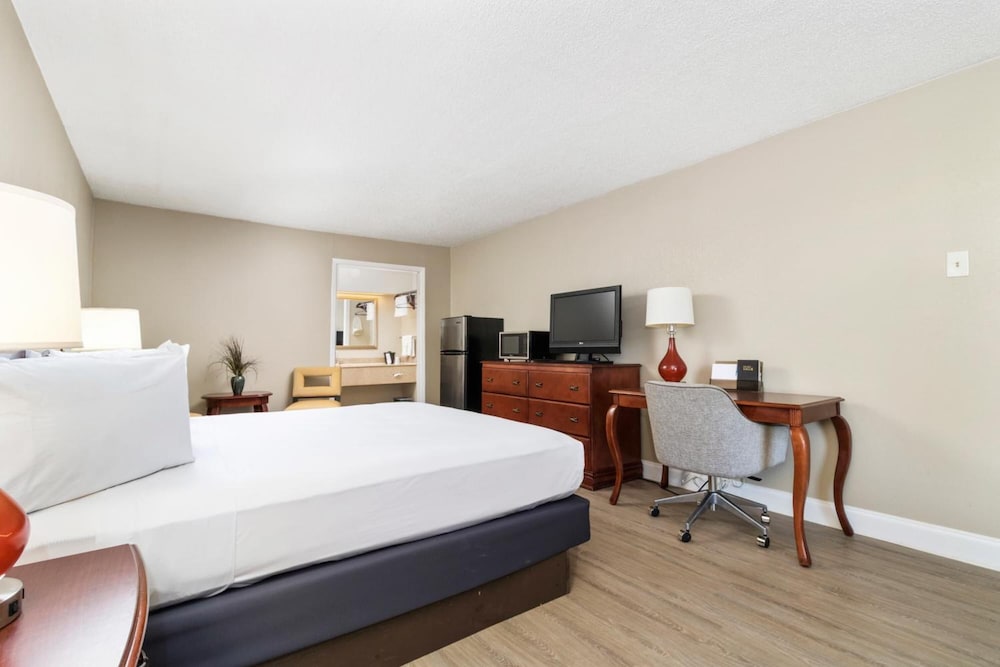 Stayable Suites Lakeland 29/66