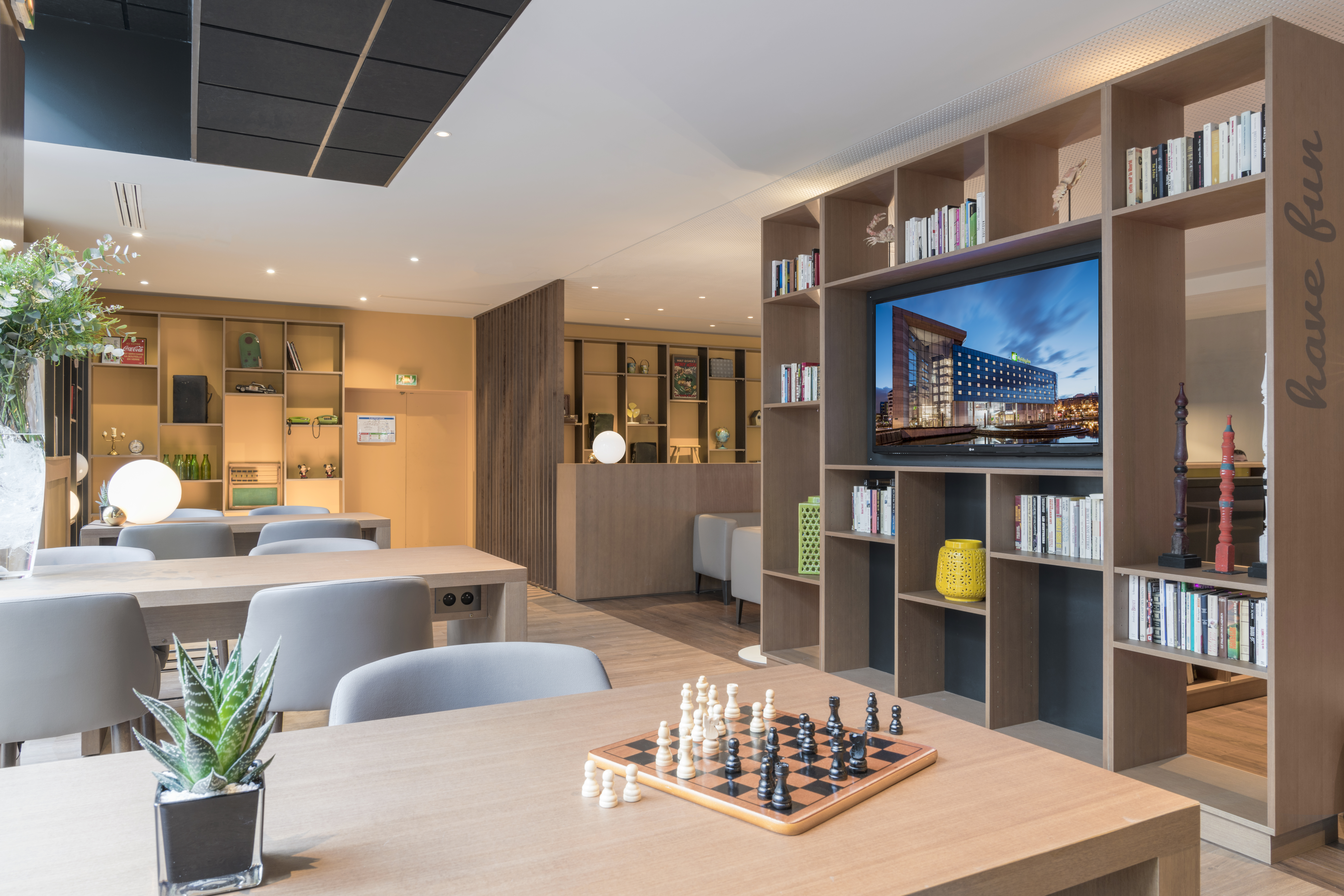 HOLIDAY INN PARIS MARNE LA VALLEE 42/50