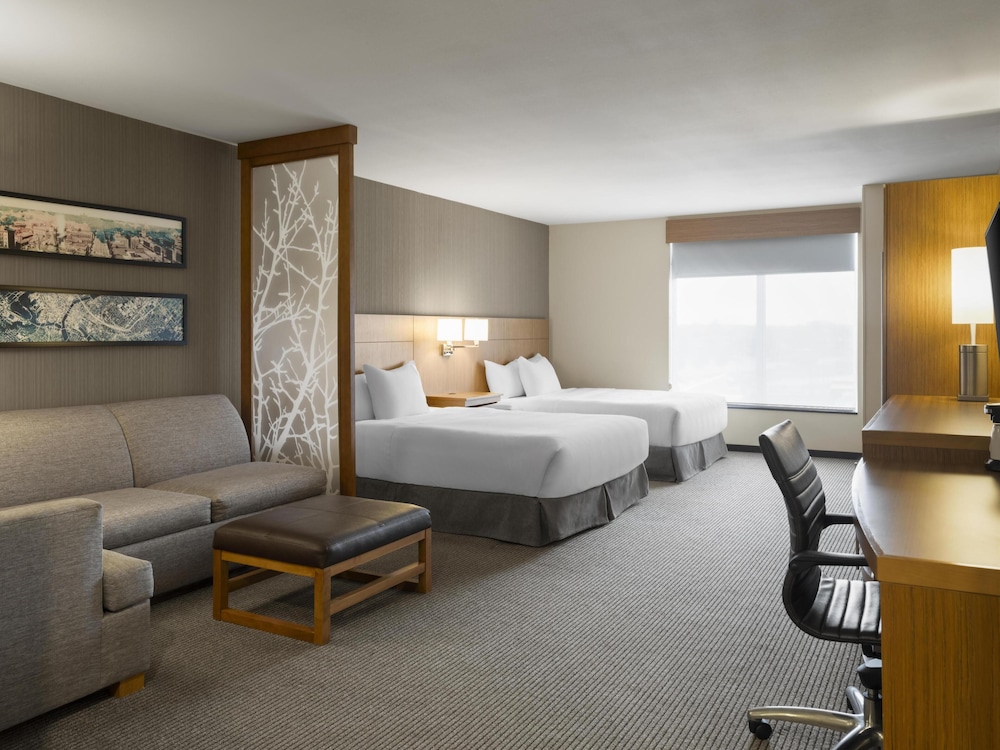 Hyatt Place West Des Moines/Jordan Creek 30/77
