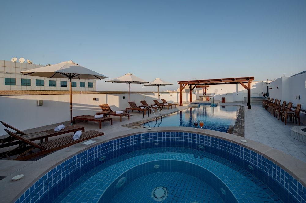 Center Hotel Sharjah 15/34