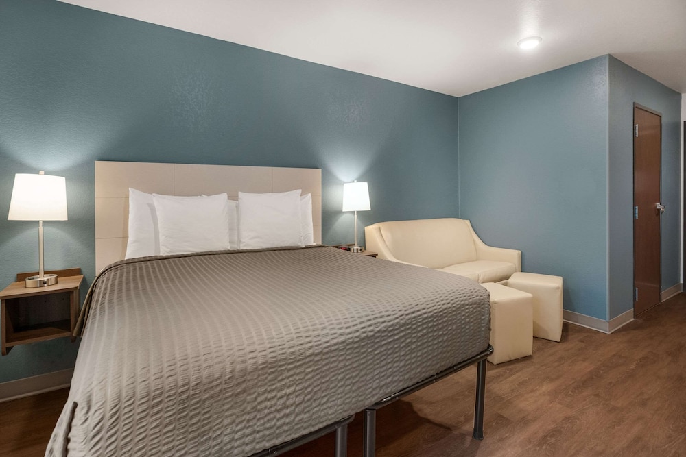 ROOM, KING BED, ACCESSIBLE