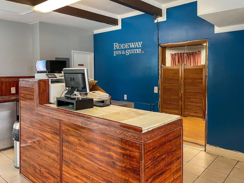 Rodeway Inn and Suites Omak Okanogan 5/30