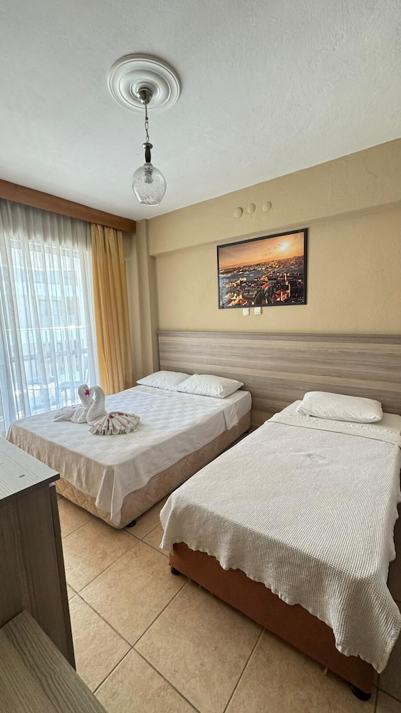 Kartel Hotel 16/50
