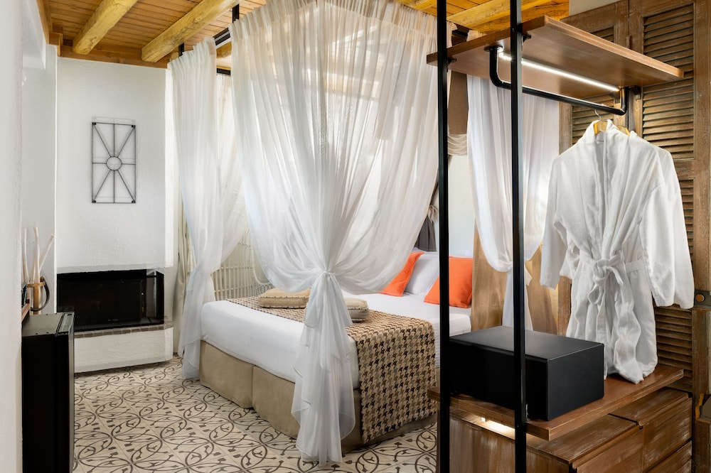 Elakati Luxury Boutique Hotel - Adults Only 17/34