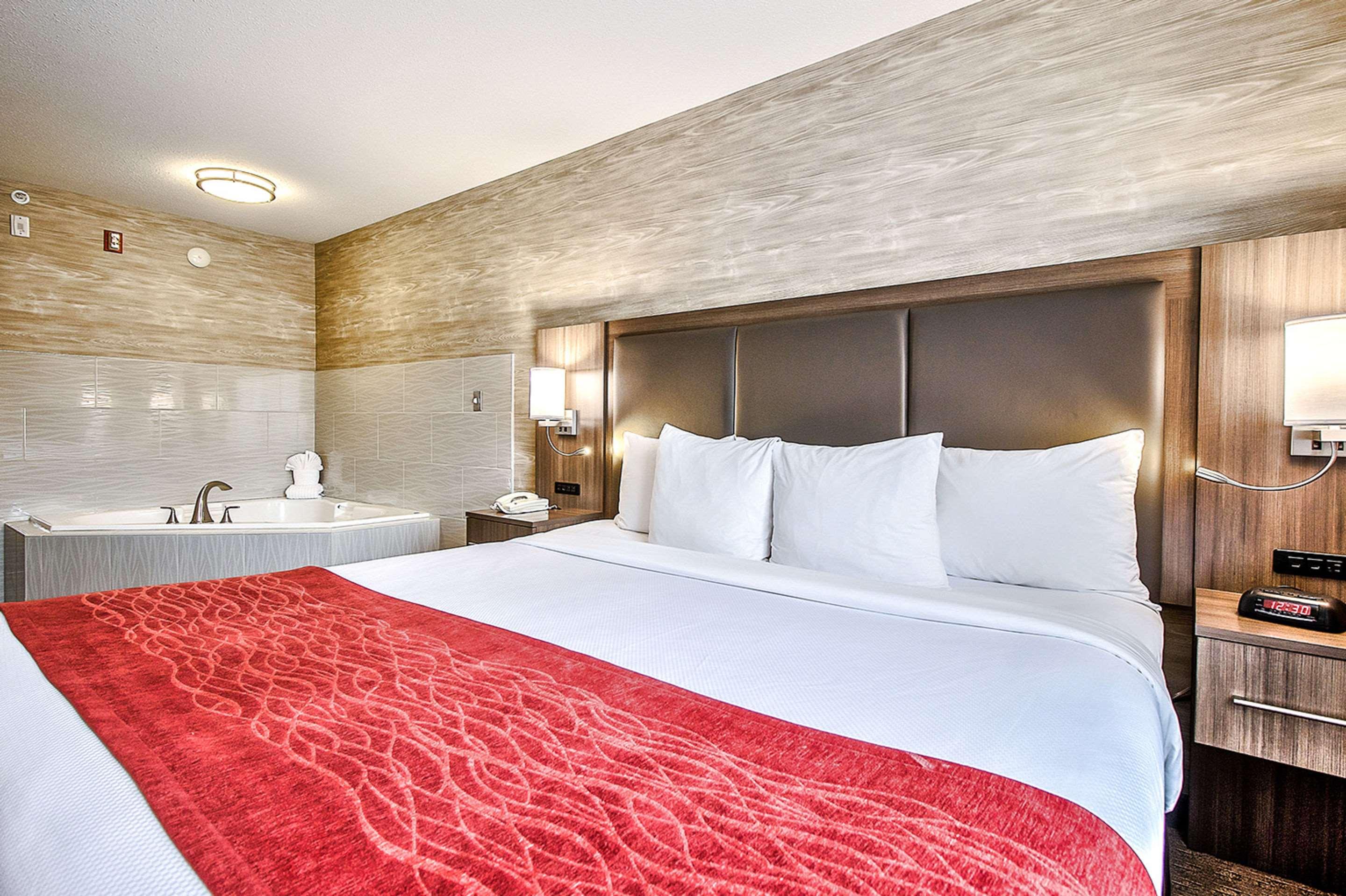 UPGRADE, KING BED