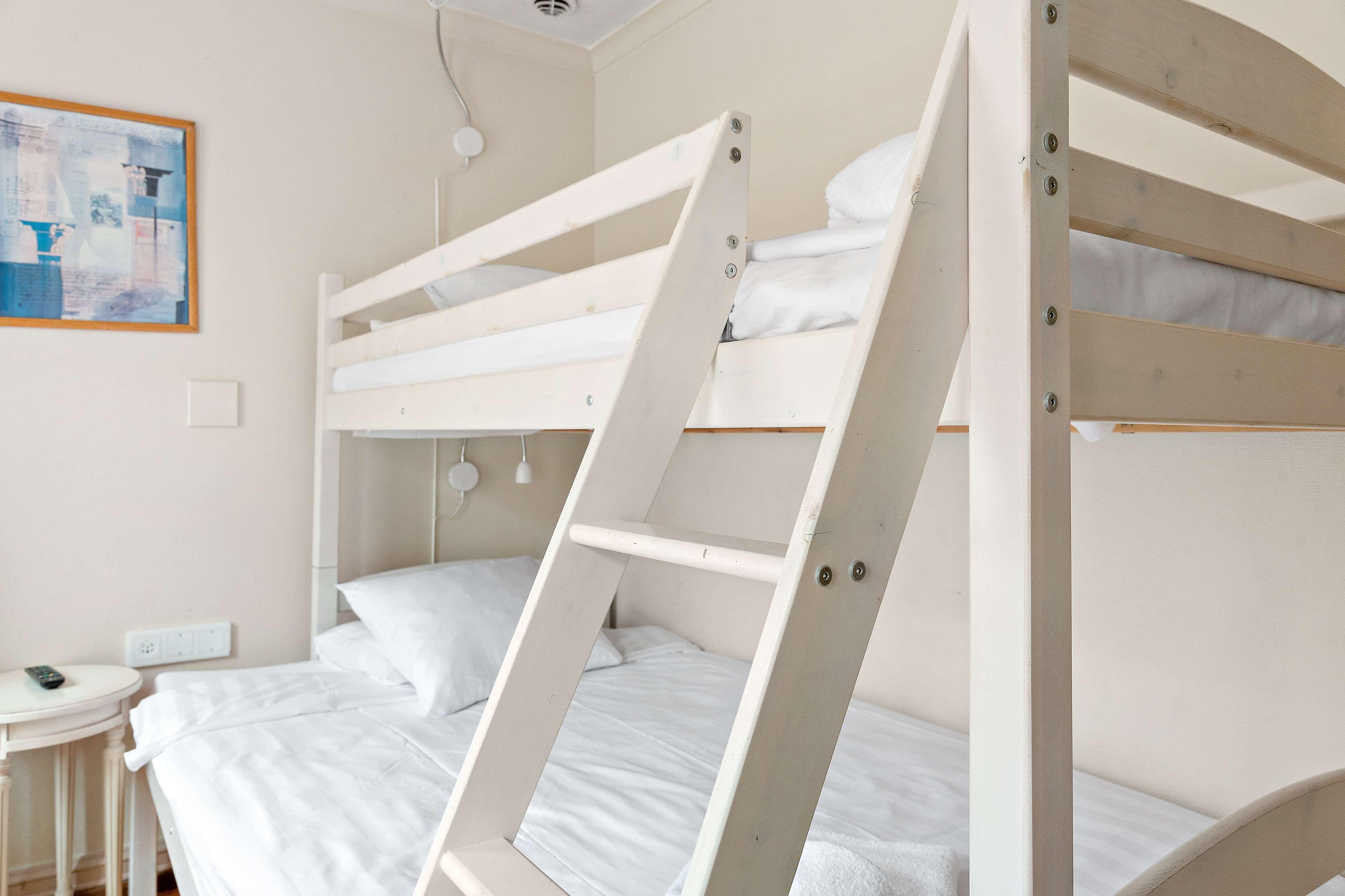 Room, Twin Beds