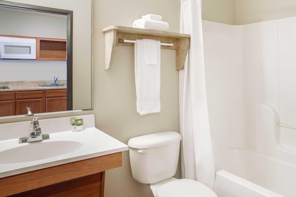 WoodSpring Suites Manassas Battlefield Park I-66 32/34