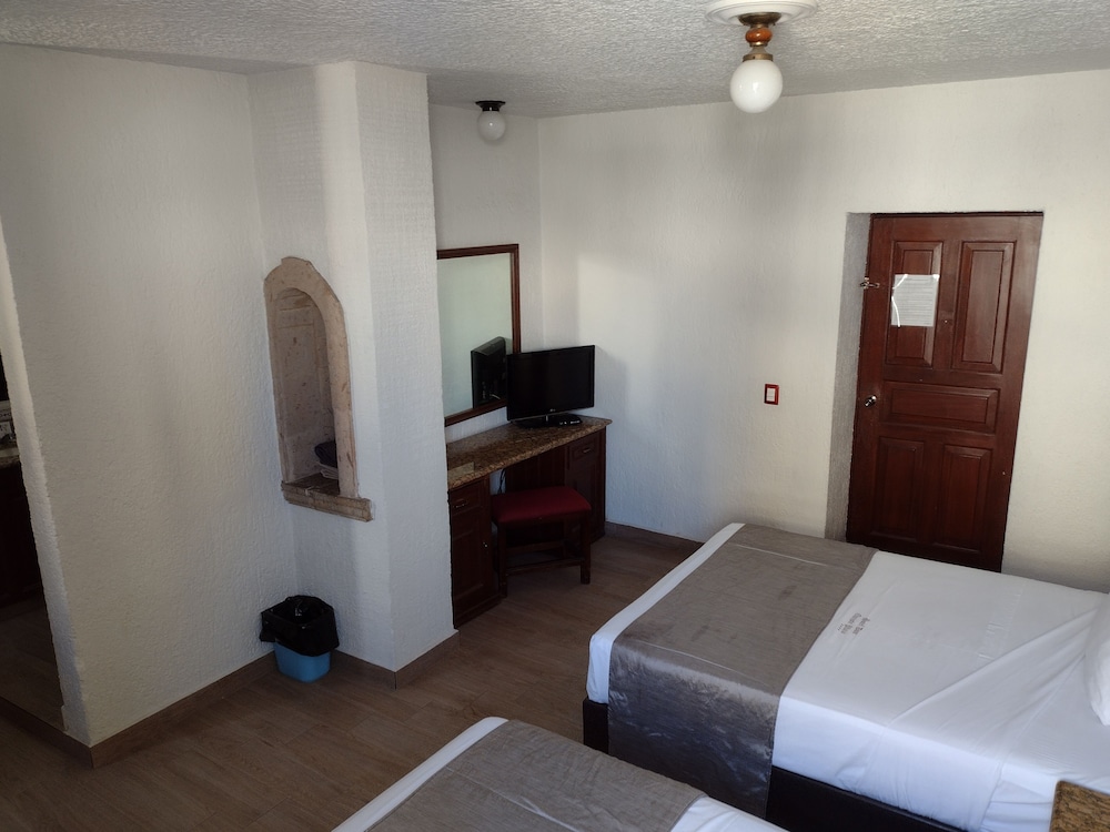 Hotel Don Quijote Plaza 22/58