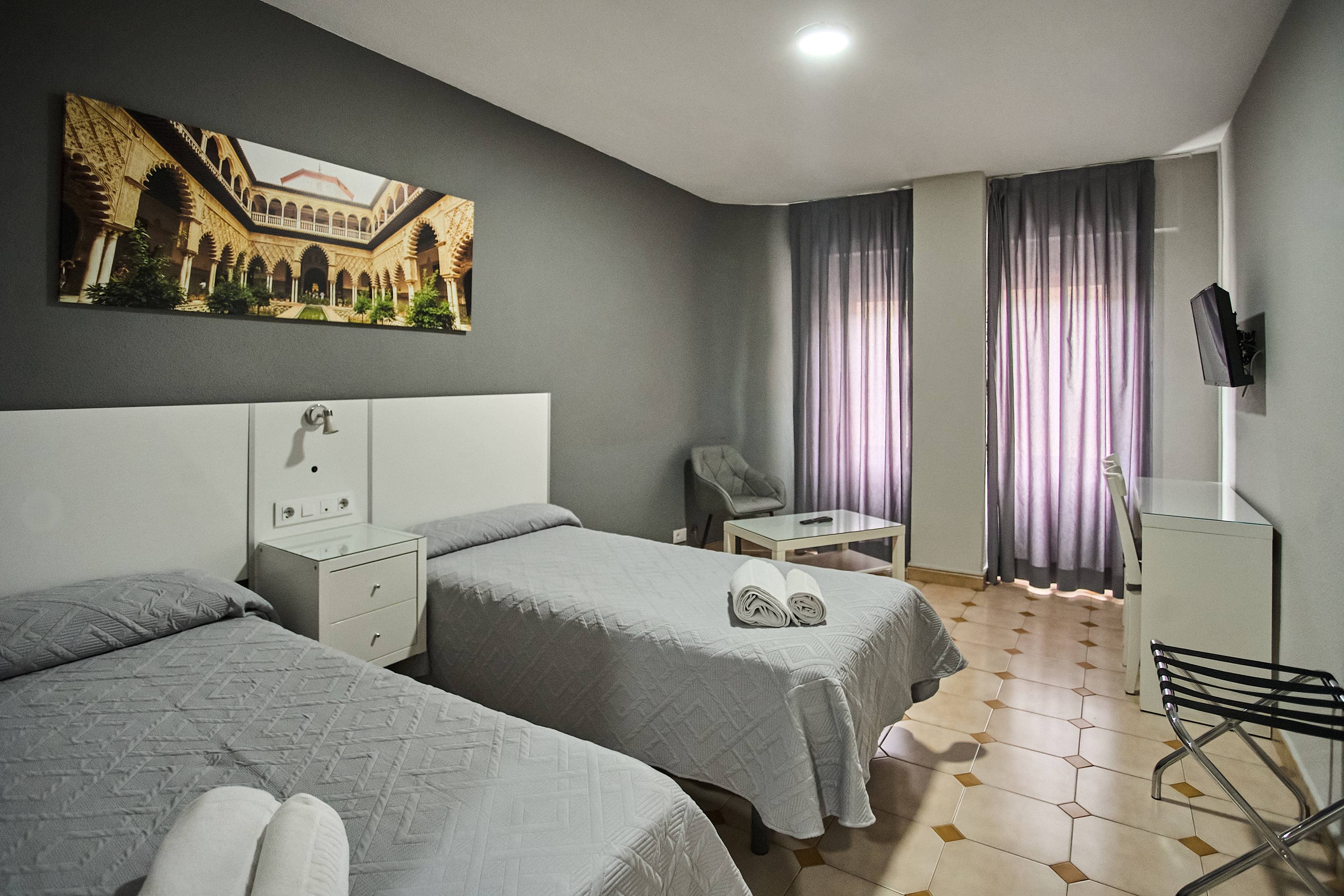 Resitur Apartamentos Turisticos En Seville 11/50