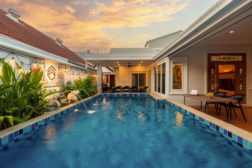 Gala Villa New Modern Luxury 5 Bed 10/22