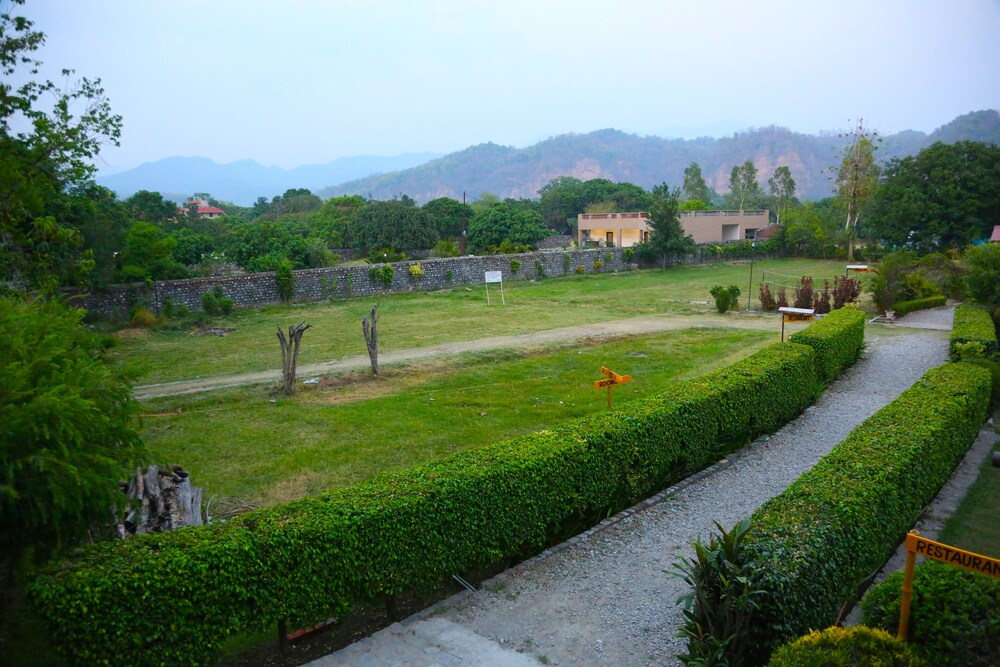 CORBETT WILD RESORT 35/50