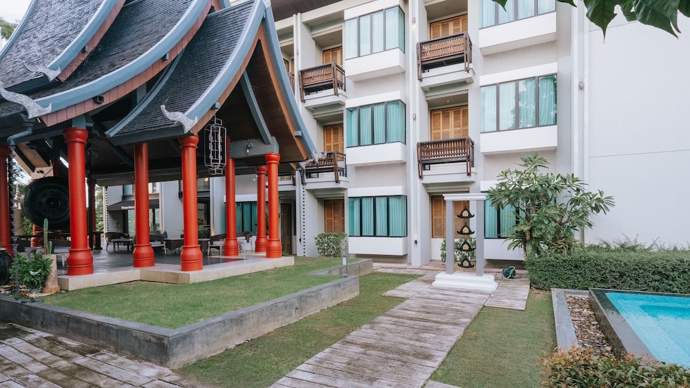 Maraya Hotel Resort 60/65