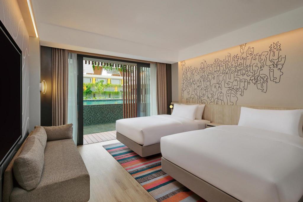 Aloft, Guest Room, 2 Double Beds, Pool View, Pool Terrace, Low Floor