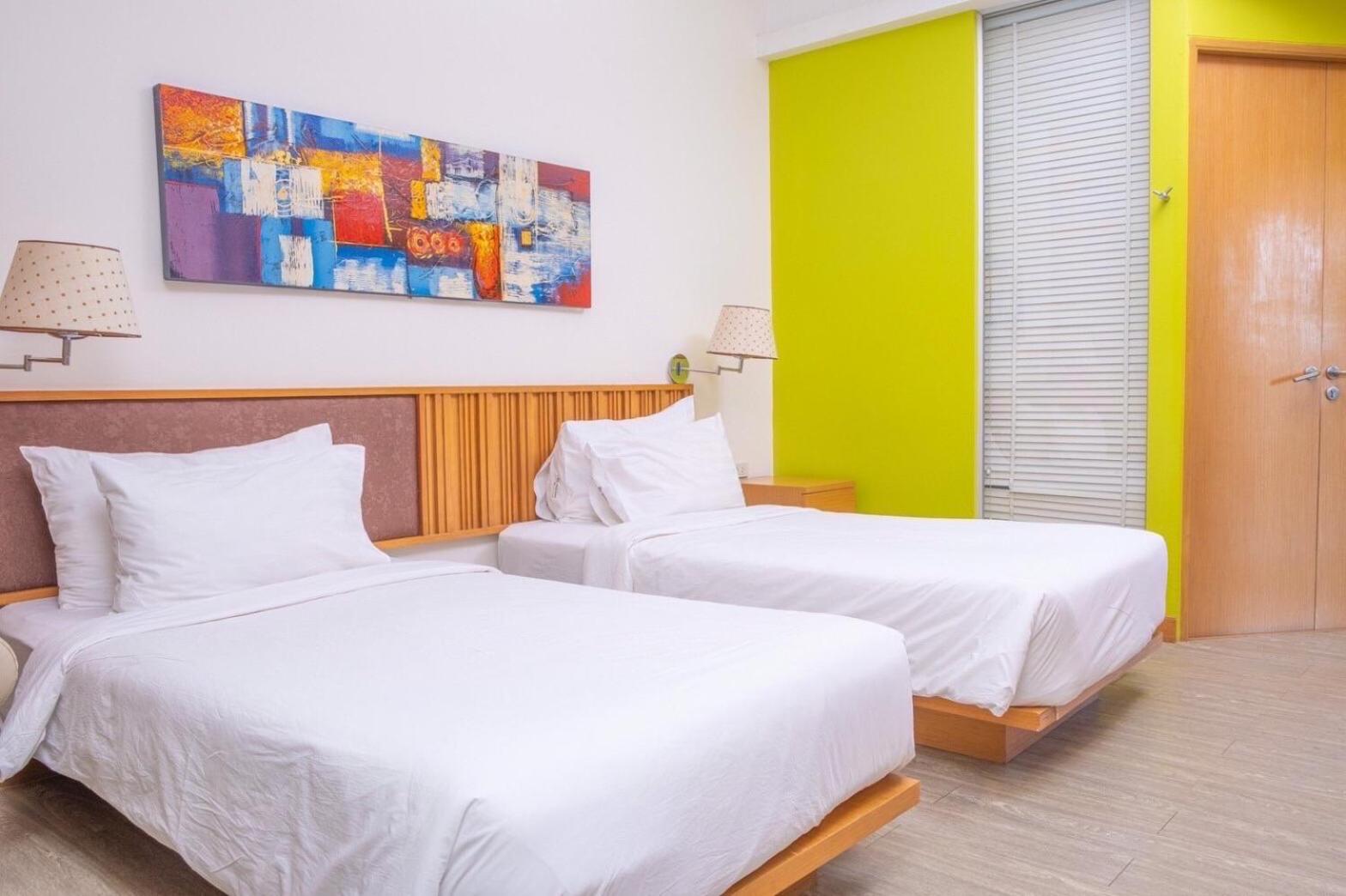 Superior, Twin Beds