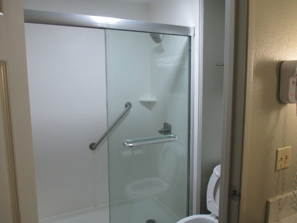 Best Western Executive Suites 9/38