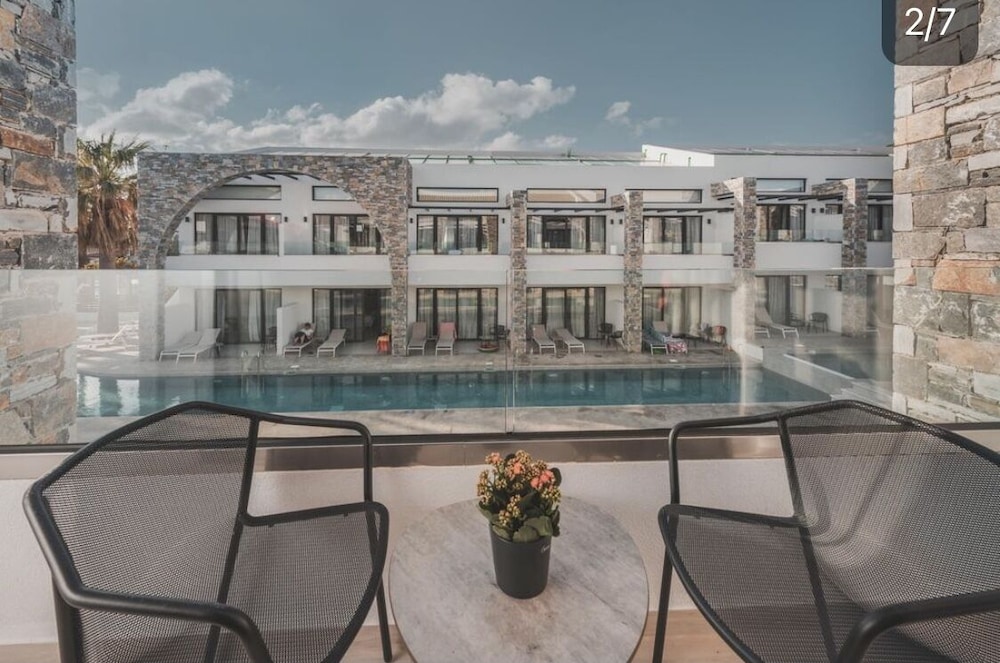 Cavo Suites - Adults Only 20/33