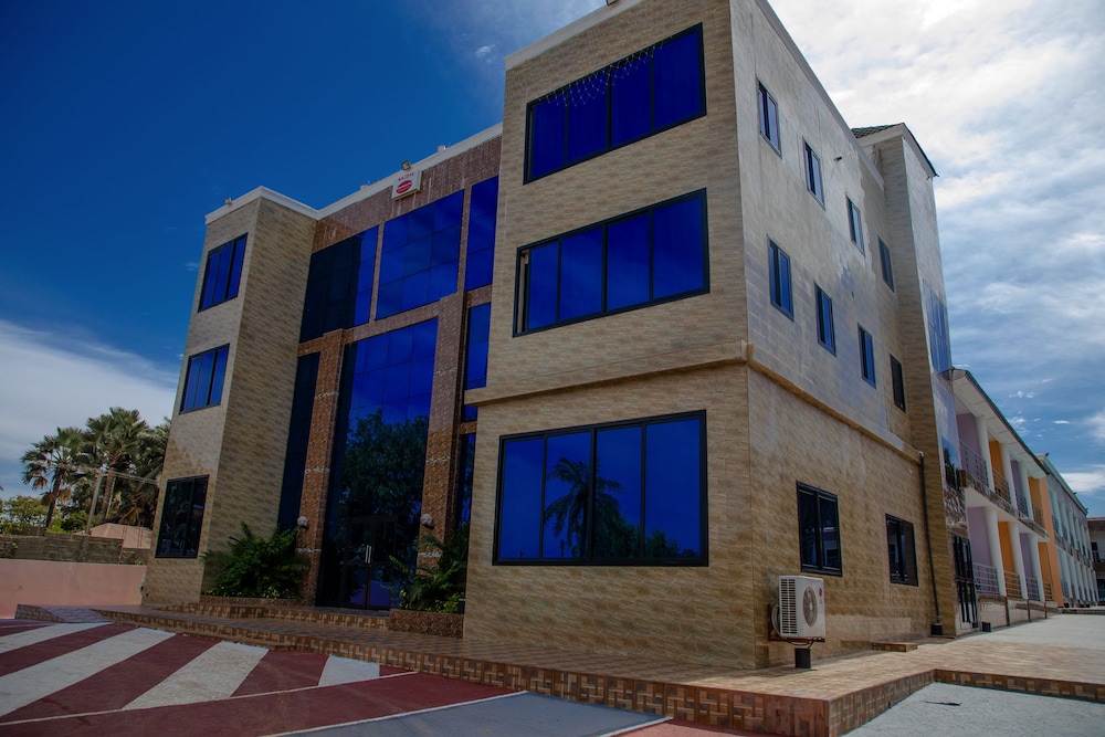 Metzy Residence Hotel 6/70