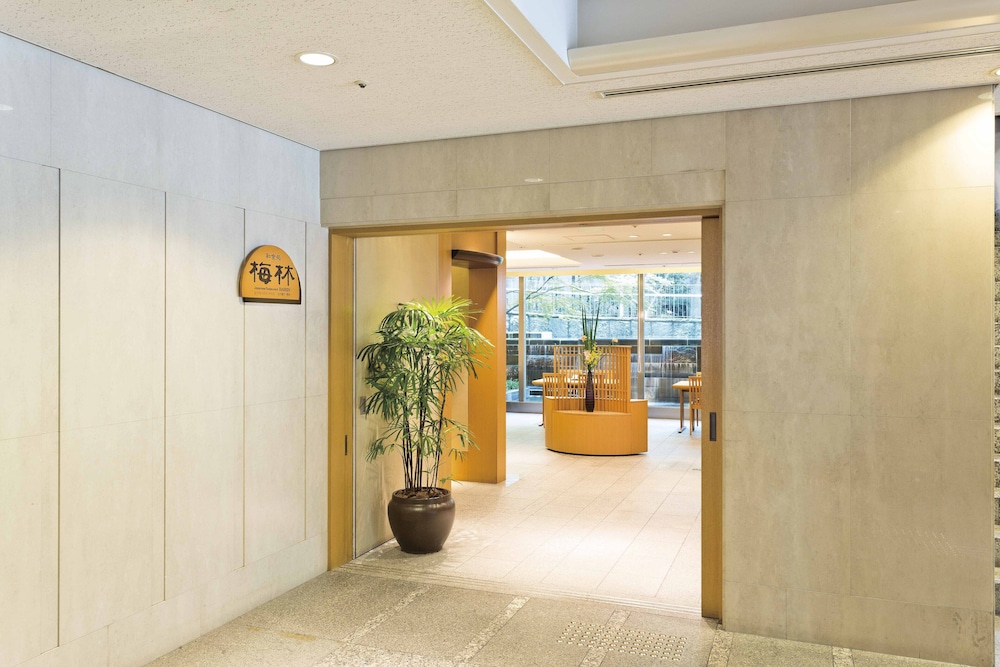 Toshi Center Hotel 12/65