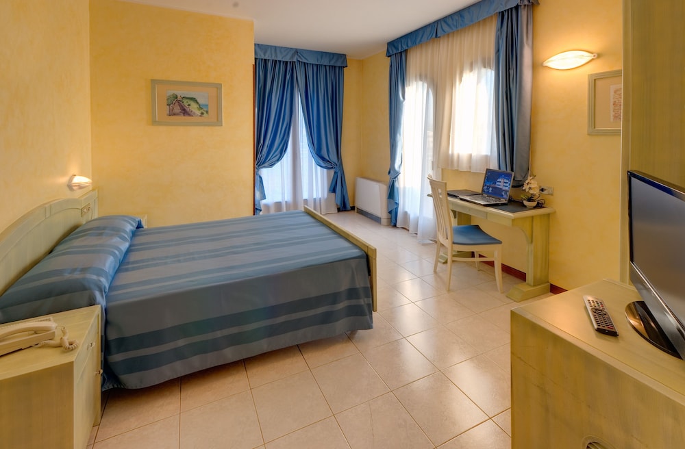 Business, Single Bed