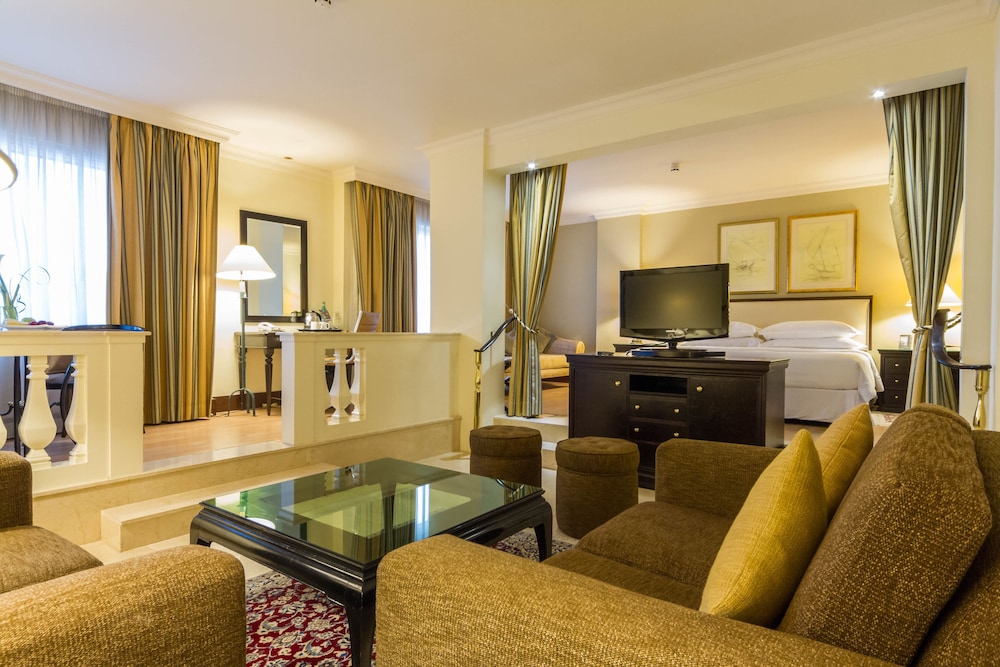Sunday Suites Excelsior Hotel Deira (formerly Sheraton Deira) 46/70