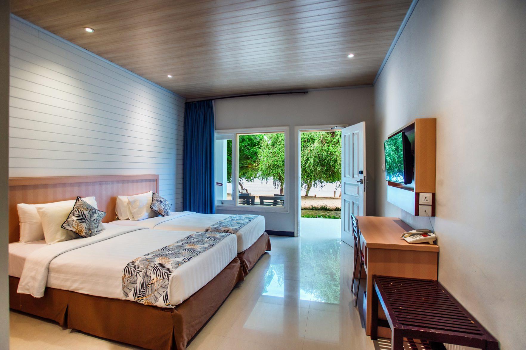 Deluxe, Ocean View