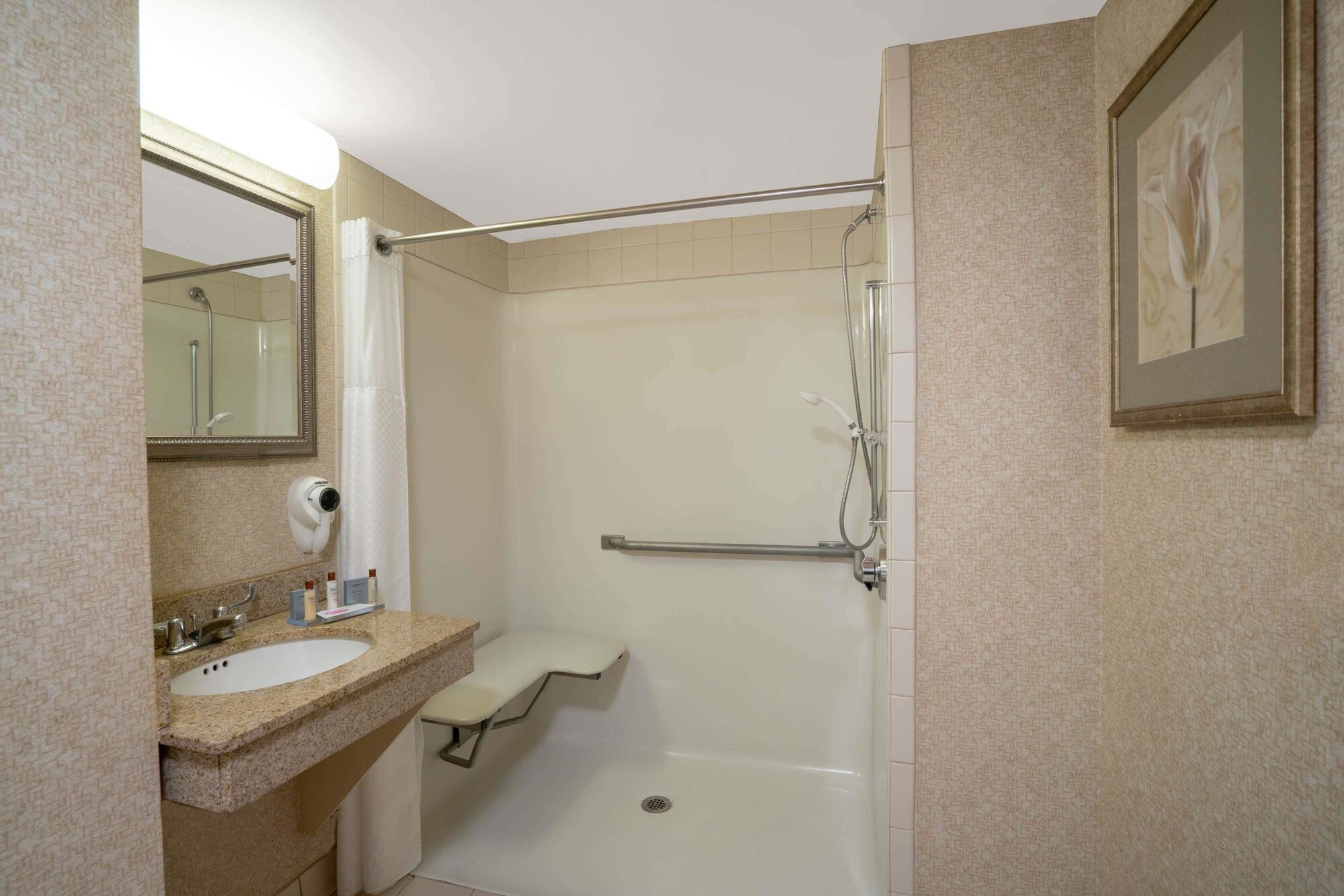 غرفة كبيرة بسرير كينج، Wingate By Wyndham Charlotte Airport 5/6
