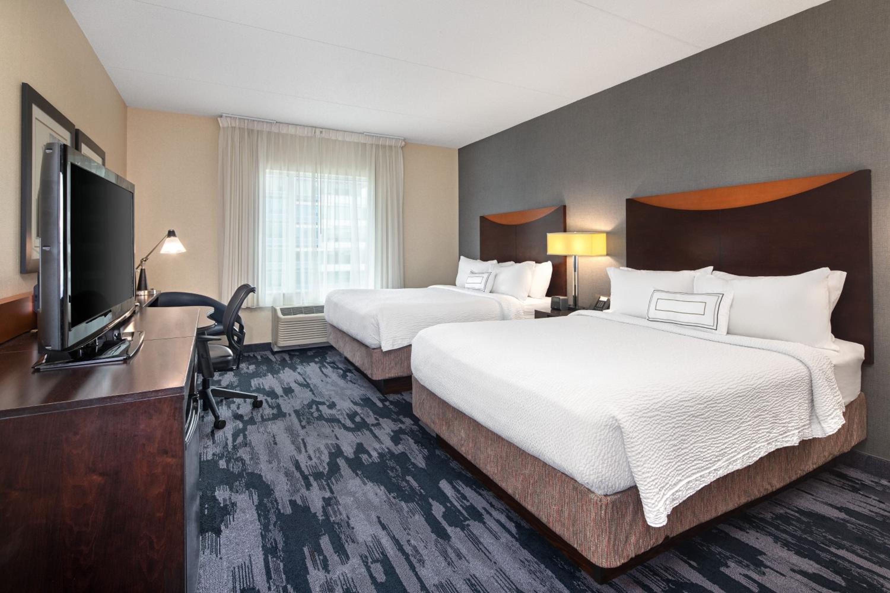 Room, King Bed, 2 Queen Beds