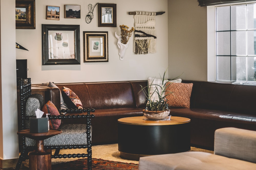 La Quinta Inn & Suites by Wyndham Tempe University / Phoenix 38/60