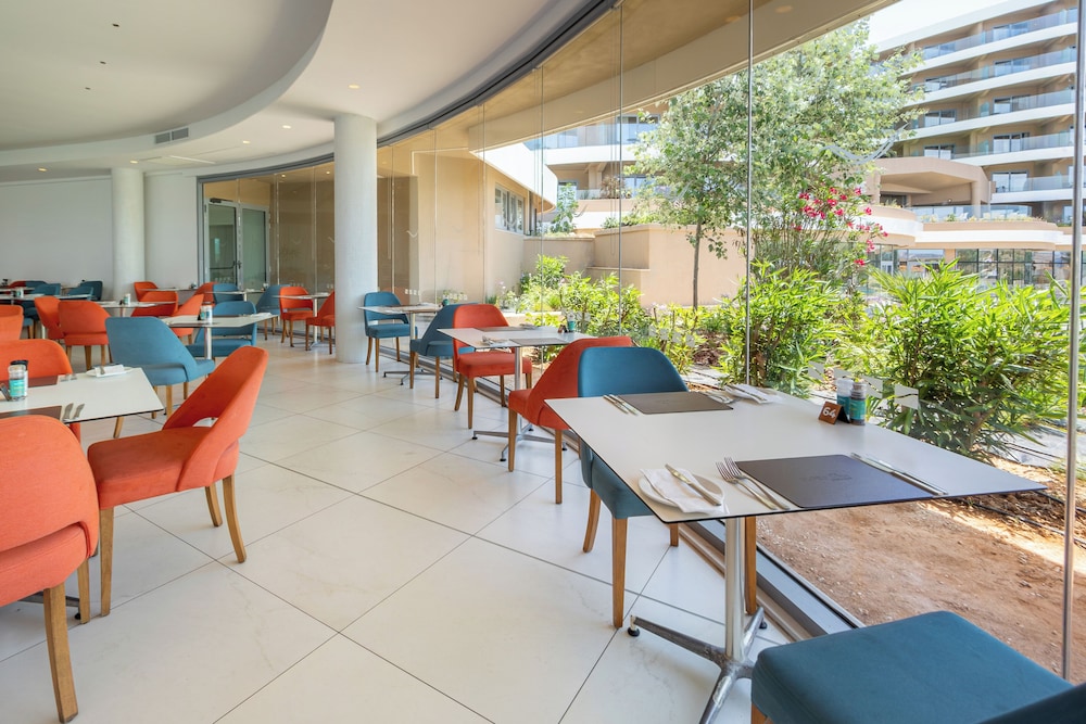 Ramla Bay Resort 60/72