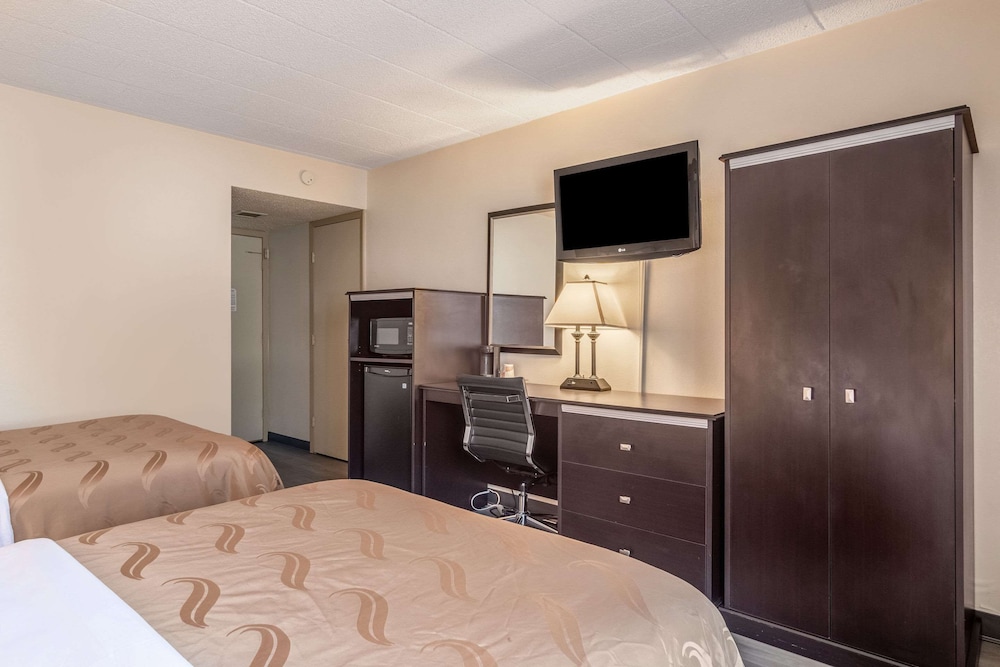 Quality Inn & Suites Indiana South 11/48