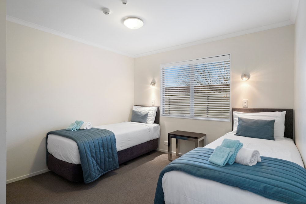 2 BEDROOMS, SPA, EXECUTIVE, SUITE, APARTMENT, KITCHENETTE