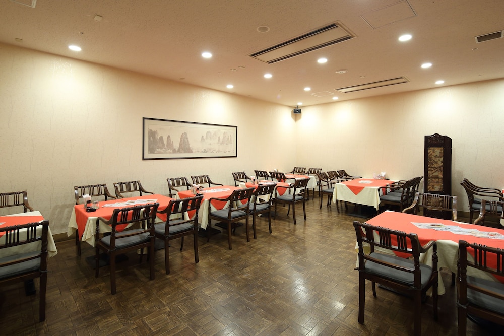 Goi Grand Hotel 46/50